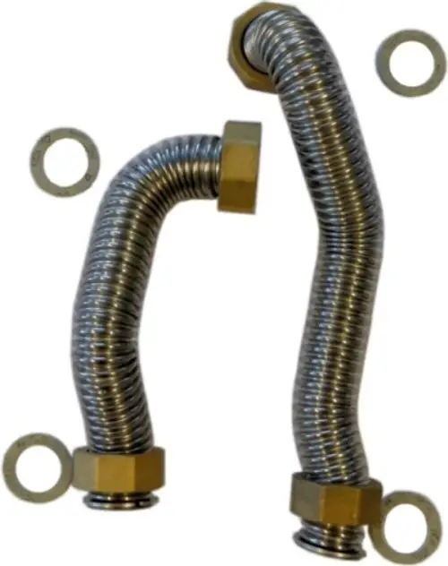 Metallische Anschlussstücke mit verschlungenem Schlauchdesign, zwei gleichartige Elemente mit Mutter. Produkte von Wolf zur Verwendung in Rohrsystemen.